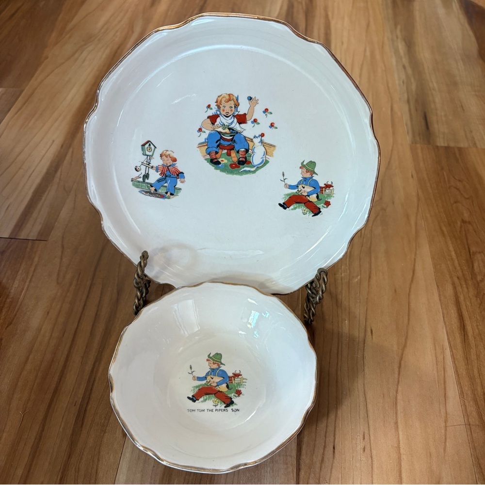 Vintage 1940s Sebring Pottery USA Children’s Plate and Bowl with Gold Trim – 22K